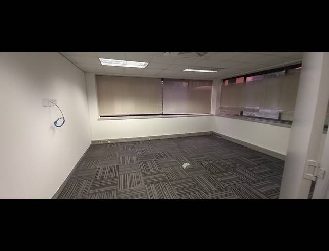 366M² OFFICE TO LET IN WOODMEAD